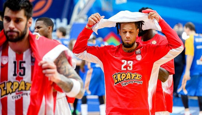 Έπρεπε να αποσύρει τον Σπανούλη και να ρισκάρει