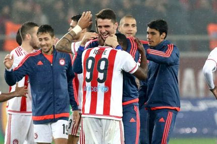 Τα “όλε” των νικητών μετά το ντέρμπι