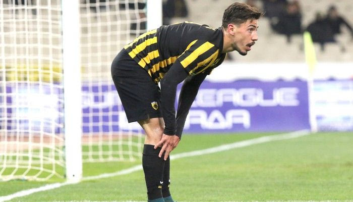 Καμία διαπραγμάτευση ΑΕΚ-Μπέτις για Σιμόες