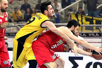 Ο Ολυμπιακός έμεινε ζωντανός, η ΑΕΚ “χτίζει”