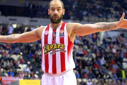 Σπανούλης: “Θέλω να μείνω στον Ολυμπιακό, δεν περιμένω να με χειροκροτήσουν στο ΟΑΚΑ”