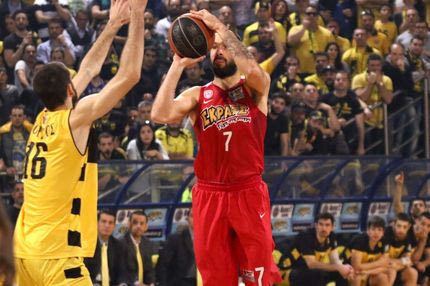 Άρης – Ολυμπιακός 70-74