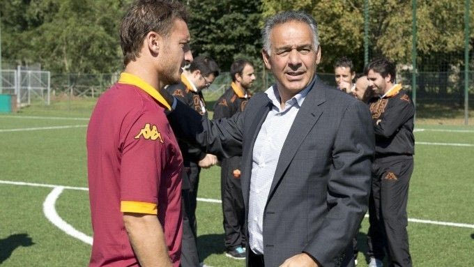 Πιθανή η παραμονή του Τότι στη Ρόμα