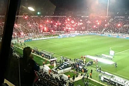 “Κάηκε” η Τούμπα στην είσοδο των ομάδων