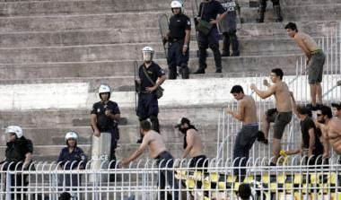 Βόμβα μολότοφ στο πούλμαν της Αναγέννησης τα ξημερώματα της Τετάρτης