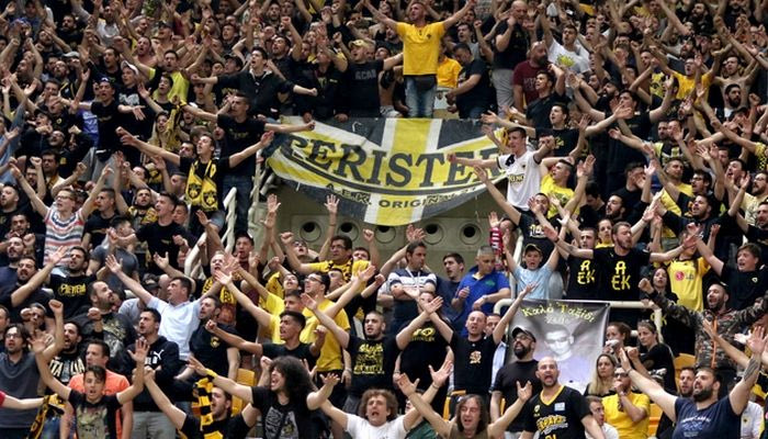 Το πανό των φίλων της ΑΕΚ για EOK-FIBA