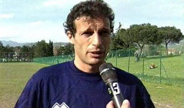 Αλέγκρι για πάγκο, Μάτρι εξ ολοκλήρου για επίθεση στην Κάλιαρι