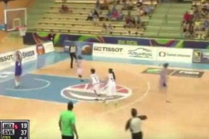 Ο Μάρσαλ μπροστά σε αυτές είναι… αθώος!