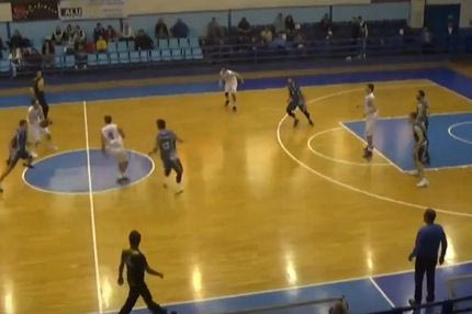Απίστευτο buzzer beater από τον Καραγκιολίδη