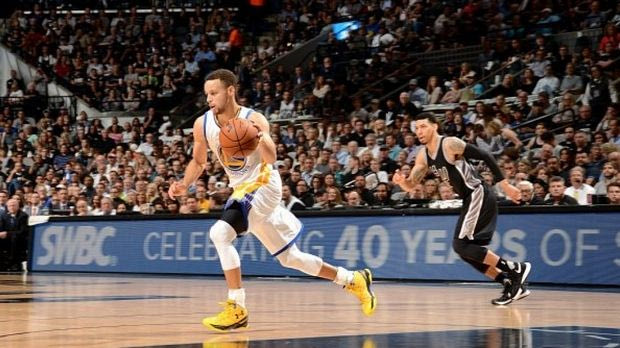 Το σόου του Κάρι κόντρα στους Σπερς