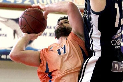 Δεν συνεχίζει στον Φάρο ο Παπαμακάριος