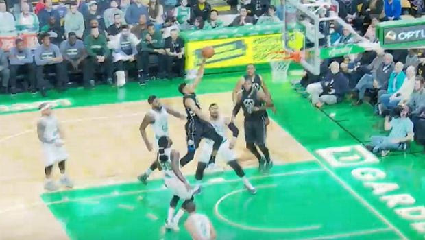 Ξανά στο Top-10 ο Giannis