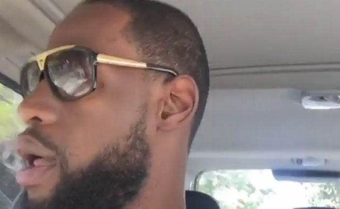 Τραγουδά και περιμένει την Μπασκόνια ο Γκιστ