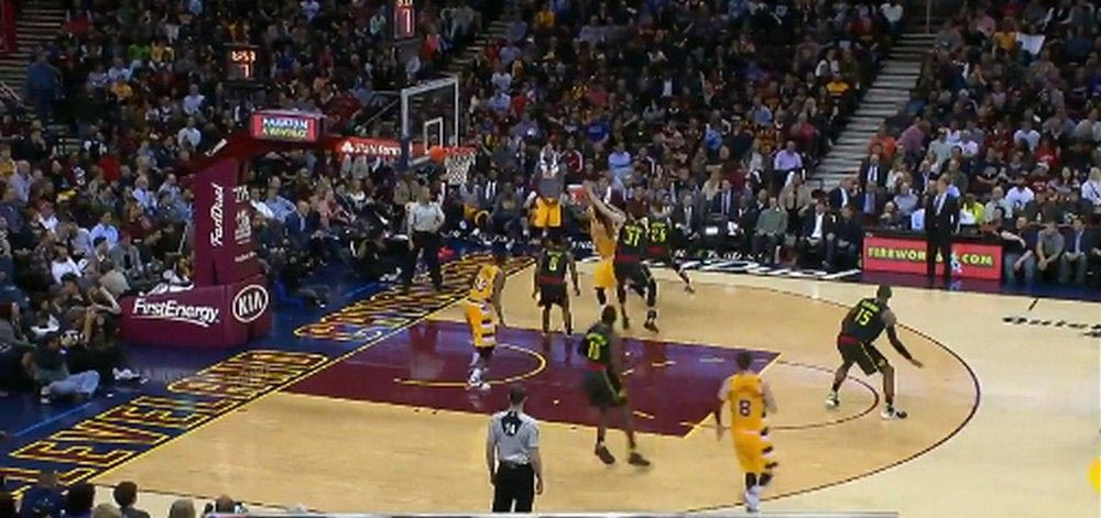 VIDEO: Τι την έκανε την μπάλα ο Ίρβινγκ;