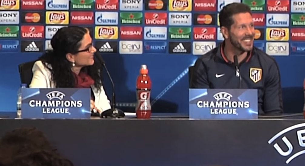 Τα έκανε μπάχαλο η μεταφράστρια του Ατλέτικο-Μπάγερν!