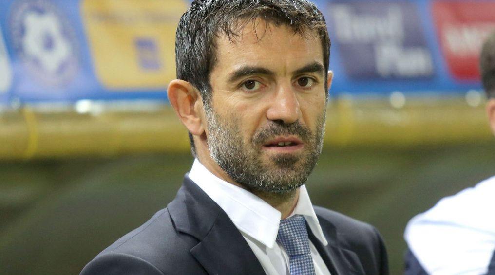 Καραγκούνης: “Λέστερ όπως Εθνική, πρωταθλητής ο Μανωλάς”