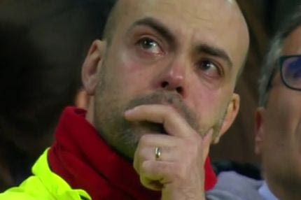 ΣΥΓΚΛΟΝΙΣΤΙΚΟ: Έκλαψαν οι φίλαθλοι με το video για τον Κρόιφ!