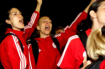 Αποθέωση για τις πρωταθλήτριες στο “Καραϊσκάκη”