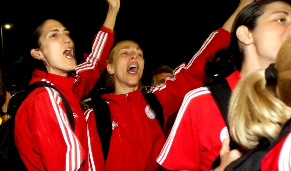 Αποθέωση για τις πρωταθλήτριες στο “Καραϊσκάκη”