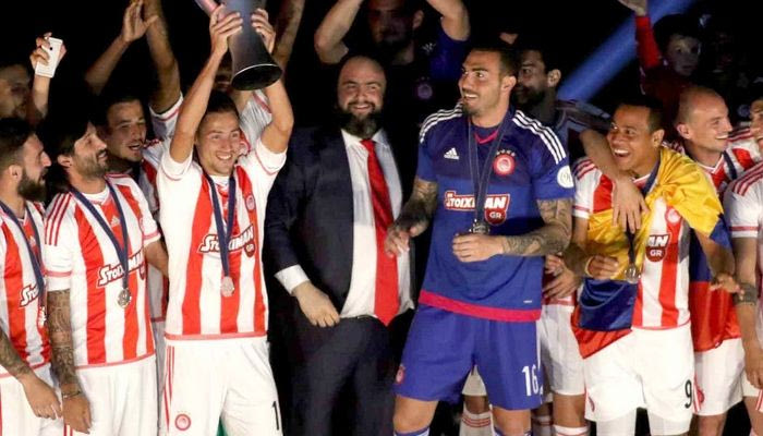 Μαρινάκης: “Φερεντίνο, αντέχεις άλλα 15 πρωταθλήματα;”