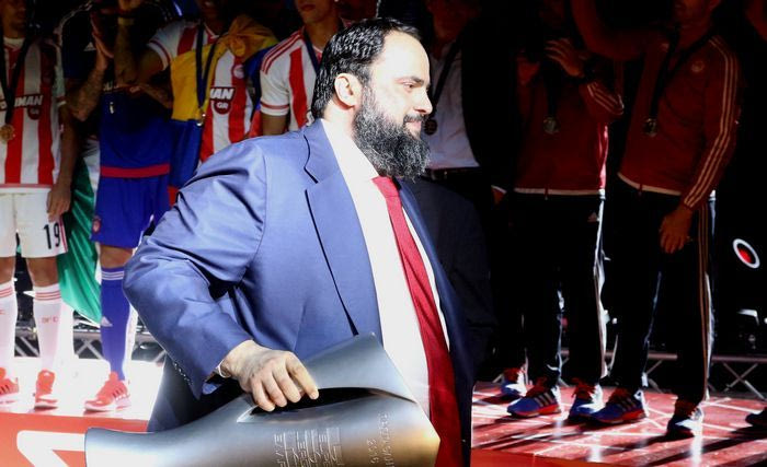 Μαρινάκης: “Γιορτάζουμε όλοι μαζί, πάμε για το Κύπελλο”