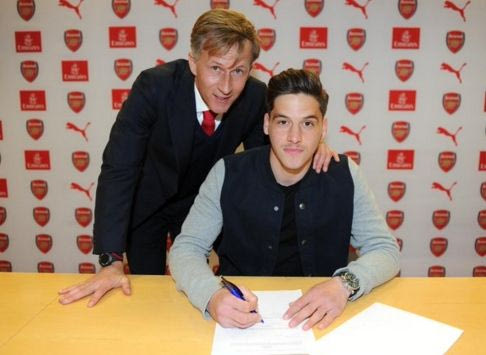 Επαγγελματικό συμβόλαιο με Άρσεναλ ο Μούργος!