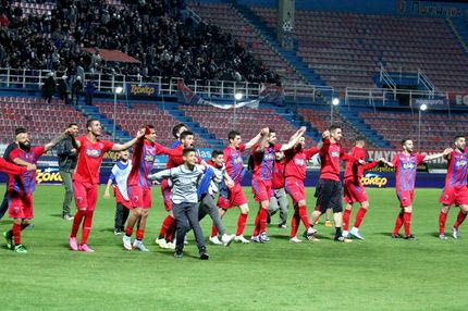 VIDEO: Αποθέωση στο… εστιατόριο