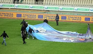 Η αποθέωση, η κατακραυγή και το… χαμένο σεντόνι της Super League (videos)