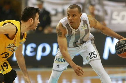 Δίνει βάρος στο “1” και στο “5”