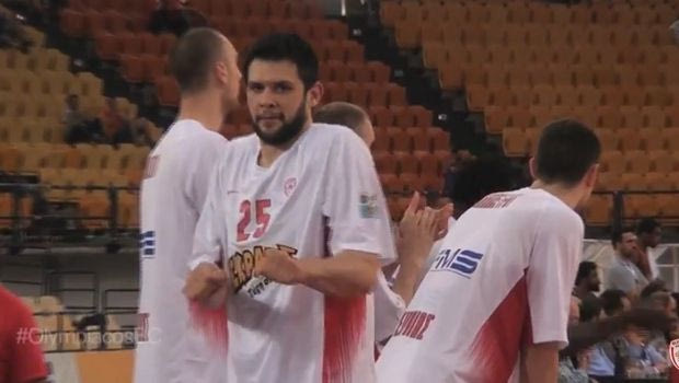 Φανταστικός πανηγυρισμός από “Παπ” στο κάρφωμα του Γουόρικ