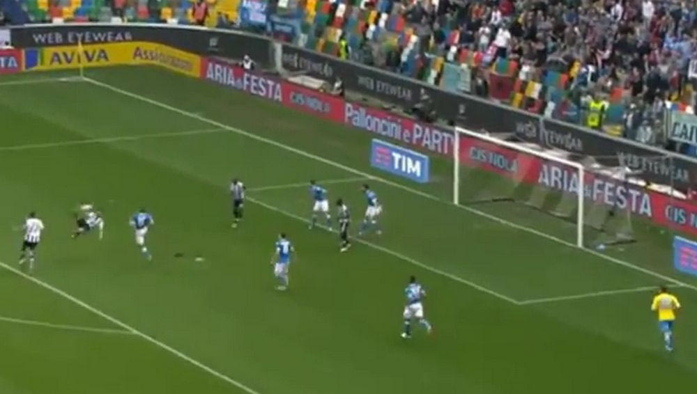 ΑΠΙΘΑΝΟ ΓΚΟΛ με ψαλίδι από τον Μπρούνο Φερνάντες