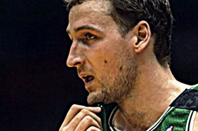 Ντίνο Ράτζα: Ο βράχος της Δαλματίας