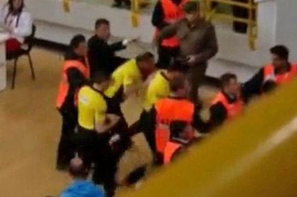 Έφυγαν για τα αποδυτήρια οι διαιτητές στο Τράμπζονσπορ-Εφές