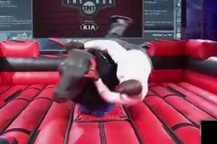 ΕΠΙΚΟΣ Σακίλ: Η ανεπιτυχής προσπάθεια να… καβαλήσει ταύρο