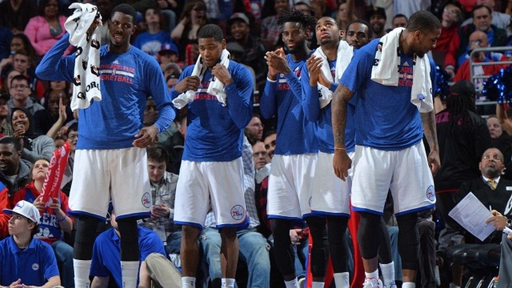 Σίξερς και ιστορικό χαμηλό: Γουόριορς από την ανάποδη