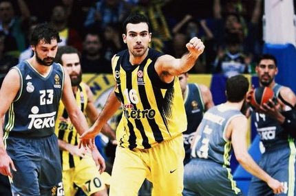 Το show του Κώστα Σλούκα και η αντίδραση του Ομπράντοβιτς