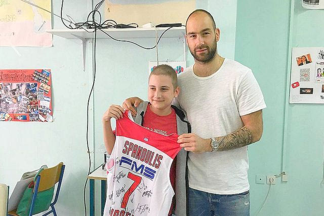 Κρυφός καλεσμένος σε πάρτι-έκπληξη ο Σπανούλης