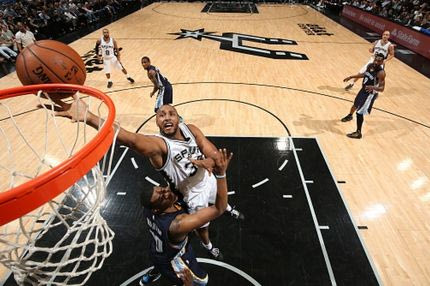 Το 2-0 για Σπερς και Χοκς