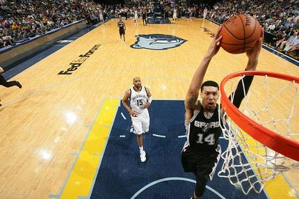 Νίκη-δώρο στον Ντάνκαν: οι Σπερς στα ημιτελικά