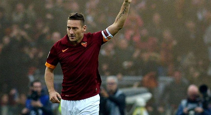 “Λύγισε” η Ρώμη στα γκολ του Τότι: Τρομερές περιγραφές