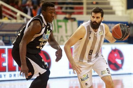 Περαστικά σε Τσόχλα από τους συμπαίκτες του