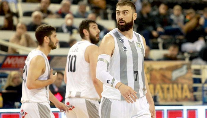 Γεμάτο το “οπλοστάσιο” του Μαρκόπουλου