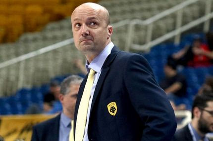 Ζντοβτς: “Ο Ολυμπιακός έχει την πίεση”