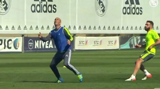 Έκανε προπόνηση με τους παίκτες του ο Ζιντάν