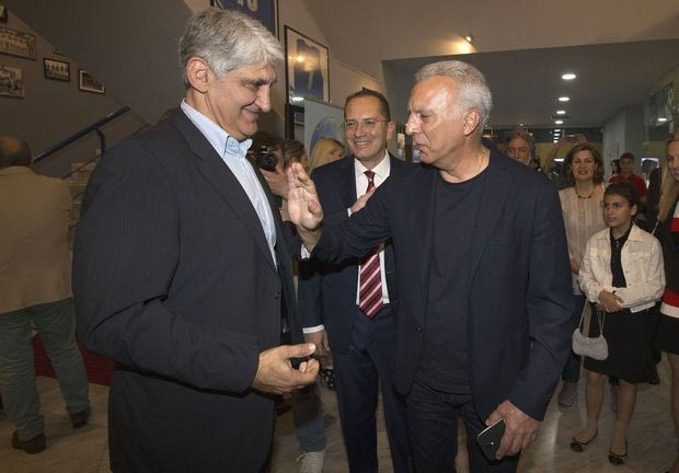 Η απόλυτη συγκίνηση: Η συνάντηση Γκάλη-Γιαννάκη και το σακάκι του Ιωαννίδη