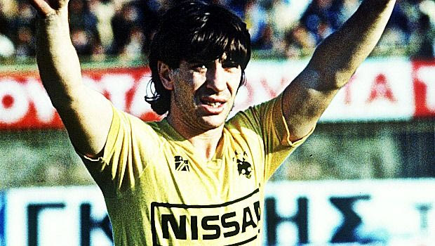 Μαύρος: Ο μπομπέρ των ελληνικών γηπέδων