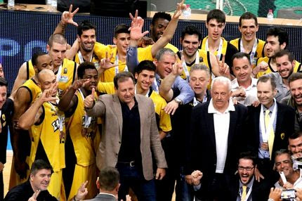 Η ποδοσφαιρική ΑΕΚ συνεχάρη την… μπασκετική