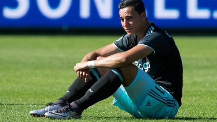 Ξαναβάφει το πούλμαν του μετά την απώλεια του τίτλου