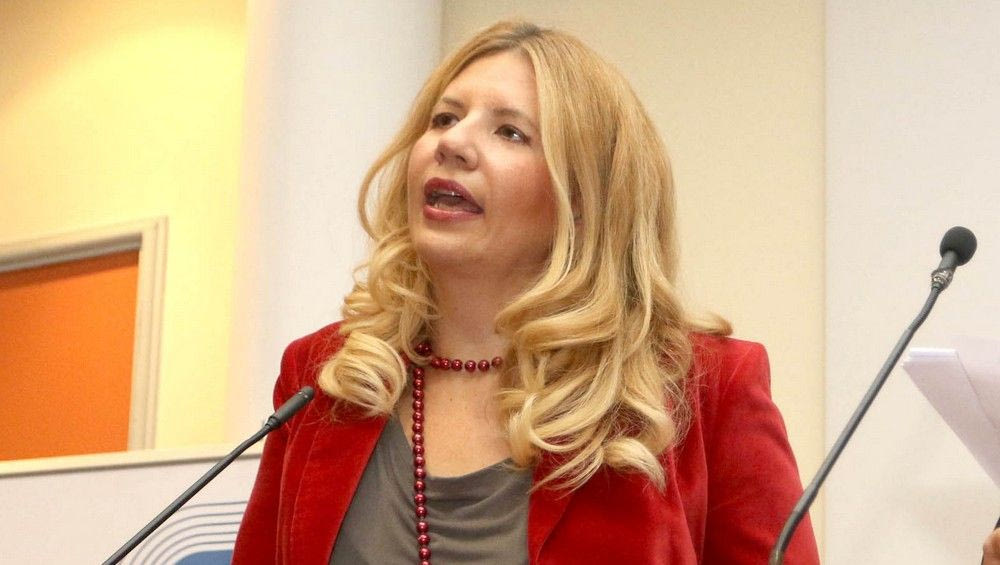 Επίθεση από ΑΕΚτζήδες στην κόρη του Αμερικάνου!