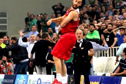 Έμεινε άφωνος ο Γιαννακόπουλος στο τρίποντο του Σπανούλη!